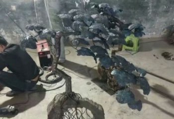 别墅植物景观雕塑 松树雕塑生产制作厂家