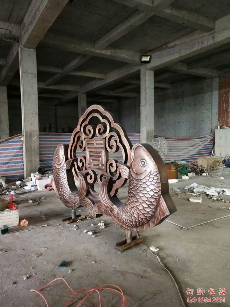 铜金鱼雕塑厂家 铸铜动物小品 金鱼送喜铜雕制作 铜金鱼雕塑厂家 铸铜动物小品 金鱼送喜铜雕制作