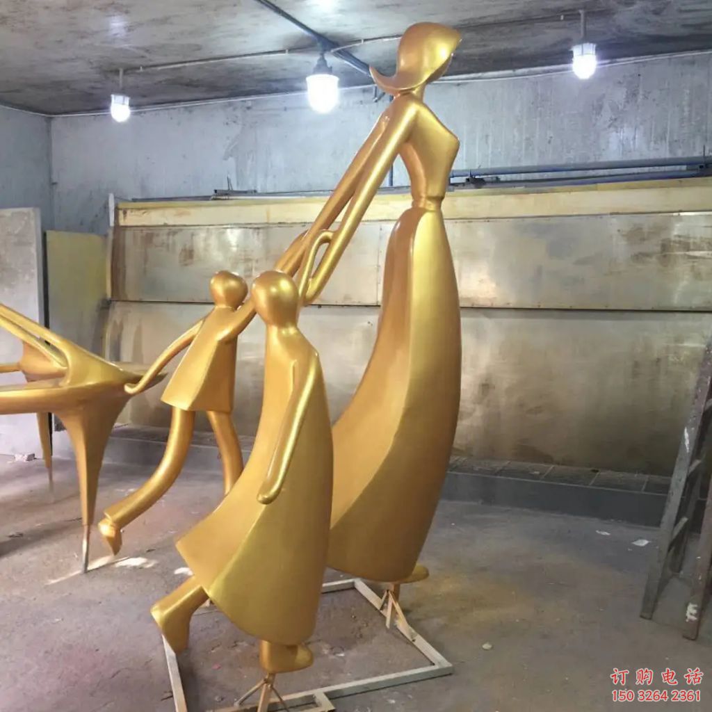 抽象一家亲铜雕厂家 抽象三口人物铜雕产品 抽象一家亲铜雕厂家 抽象三口人物铜雕产品