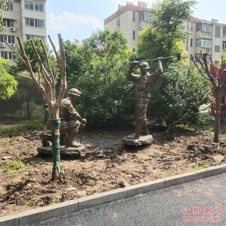园林公园工人人物铜雕厂家 园林公园工人人物铜雕厂家