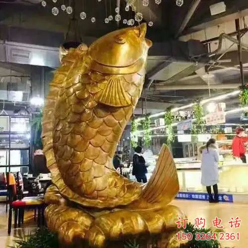 青铜鲤鱼铜雕厂家 公园动物铜雕
