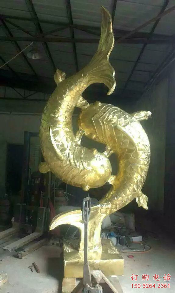 广场金鱼铜雕厂家 青铜动物铜雕