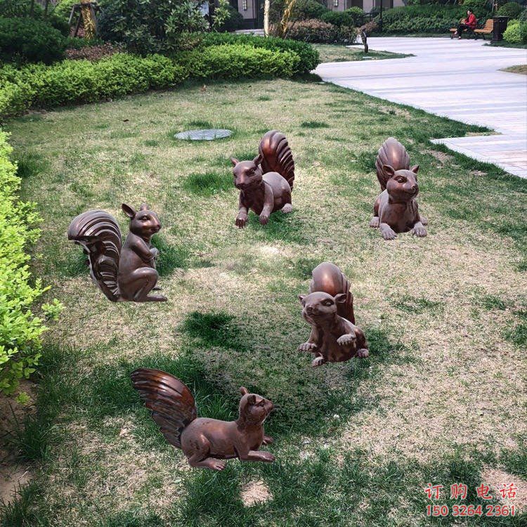 青铜松鼠铜雕厂家 公园动物铜雕