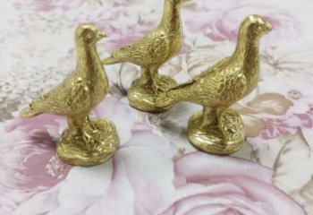 街头鸽子铜雕厂家 城市动物铜雕