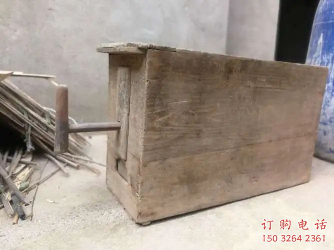 街头风箱铜雕厂家 城市工艺品铜雕 街头风箱铜雕厂家 城市工艺品铜雕