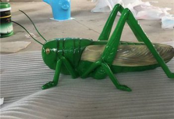 抽象蝈蝈雕塑生产 店门口彩绘雕塑 步行街摆件