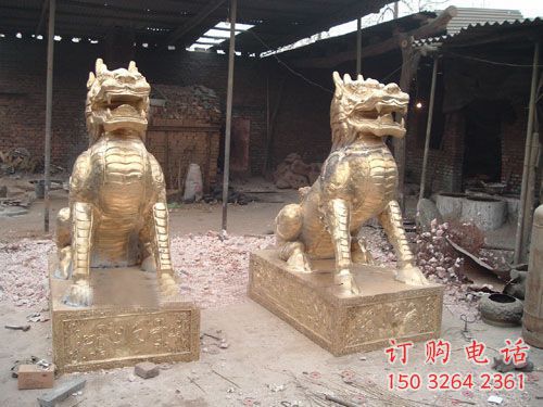 西藏公园麒麟雕塑，喷砂发光雕塑，铸铜工艺