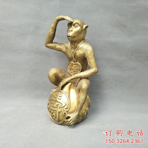 铜小猴雕塑厂家，公园景观雕塑，动物小品