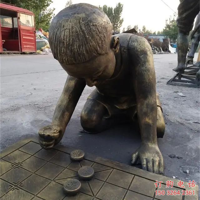 铸铜下棋雕塑厂家,童趣主题,抽象民俗雕塑摆件小品 铸铜下棋雕塑厂家,童趣主题,抽象民俗雕塑摆件小品