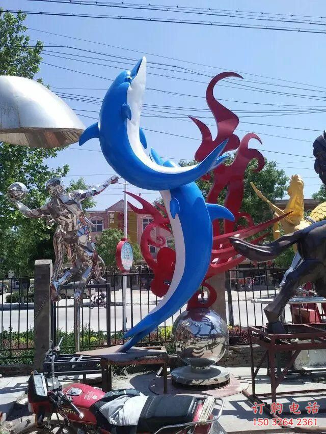 供需创意海豚雕塑厂家 步行街店门口雕塑 影视剧小品