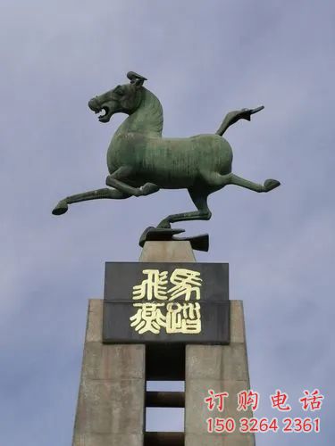 创意马踏飞燕雕塑厂 步行街店门口雕塑 动物小品 创意马踏飞燕雕塑厂 步行街店门口雕塑 动物小品