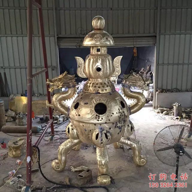 多足象形炉铸铜雕塑 多足象形炉铸铜雕塑