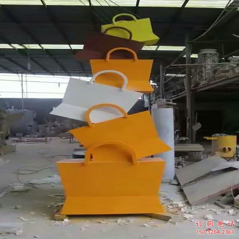 汕尾烤漆挎包雕塑制造商,室外软装,景观挎包雕塑制作 汕尾烤漆挎包雕塑制造商,室外软装,景观挎包雕塑制作