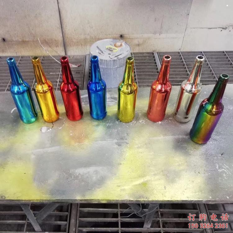 三亚公园啤酒瓶雕塑定价,村标概念,玻璃钢啤酒瓶雕塑选用 三亚公园啤酒瓶雕塑定价,村标概念,玻璃钢啤酒瓶雕塑选用