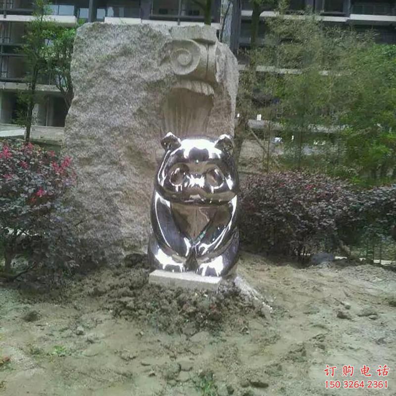 屯昌熊猫雕塑服务商，动物美陈雕塑，不锈钢熊猫雕塑厂家