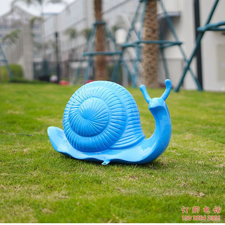 东方彩绘蜗牛雕塑厂家，园林动物小品，玻璃钢蜗牛雕塑生产