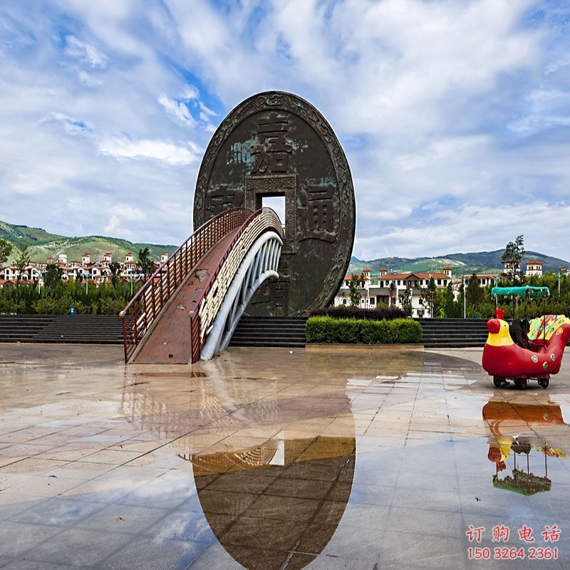 万宁步行街古币雕塑 万宁步行街古币雕塑