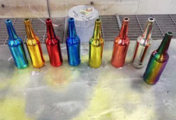 晋州公园啤酒瓶雕塑定价，村标概念，玻璃钢啤酒瓶雕塑选用